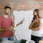 Что лучше обои или покраска стен в квартире